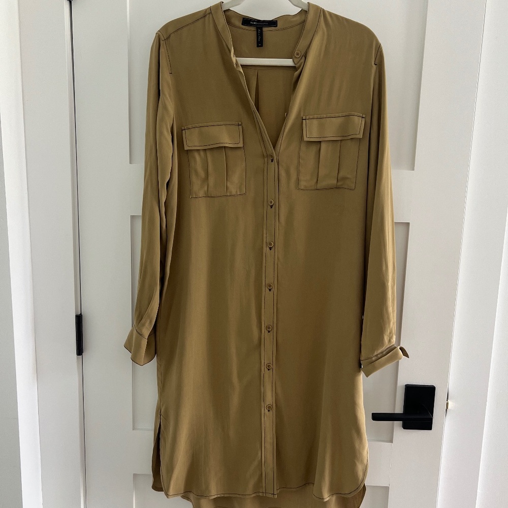 BCBGmaxazria Shirtdress Size M khaki green w/navy top stitch